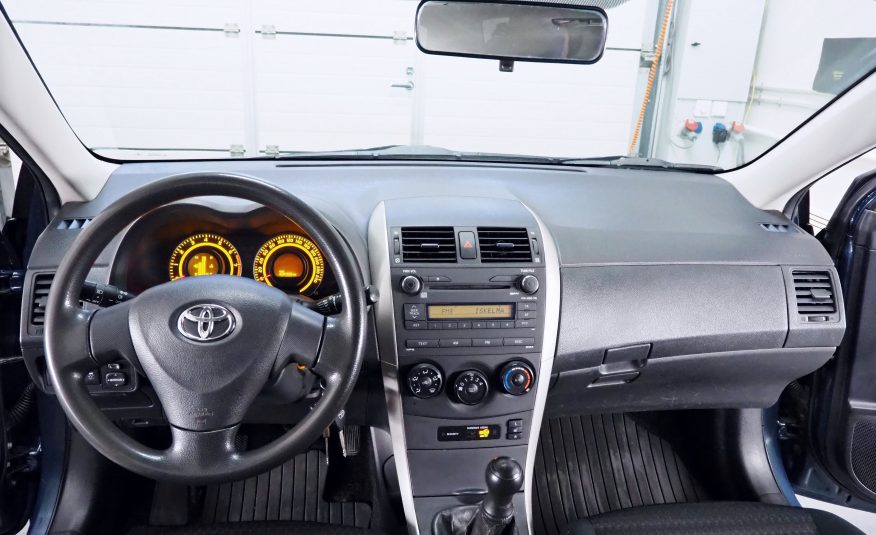 Toyota Corolla 1,4 VVT-i Linea Terra *Helmi *1-omistaja