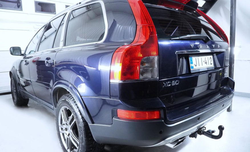 Volvo XC90 D5 AWD Executive *Ökymaasturi!